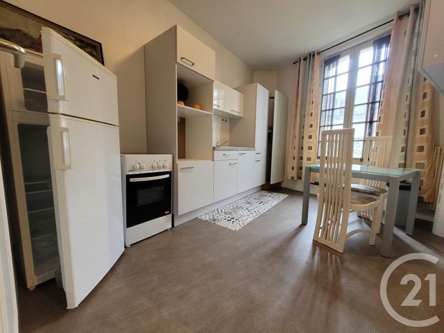 Appartement à louer - 2 pièces - 52.0 m2 - VITRE - 35 - BRETAGNE - Century 21 A.I.T